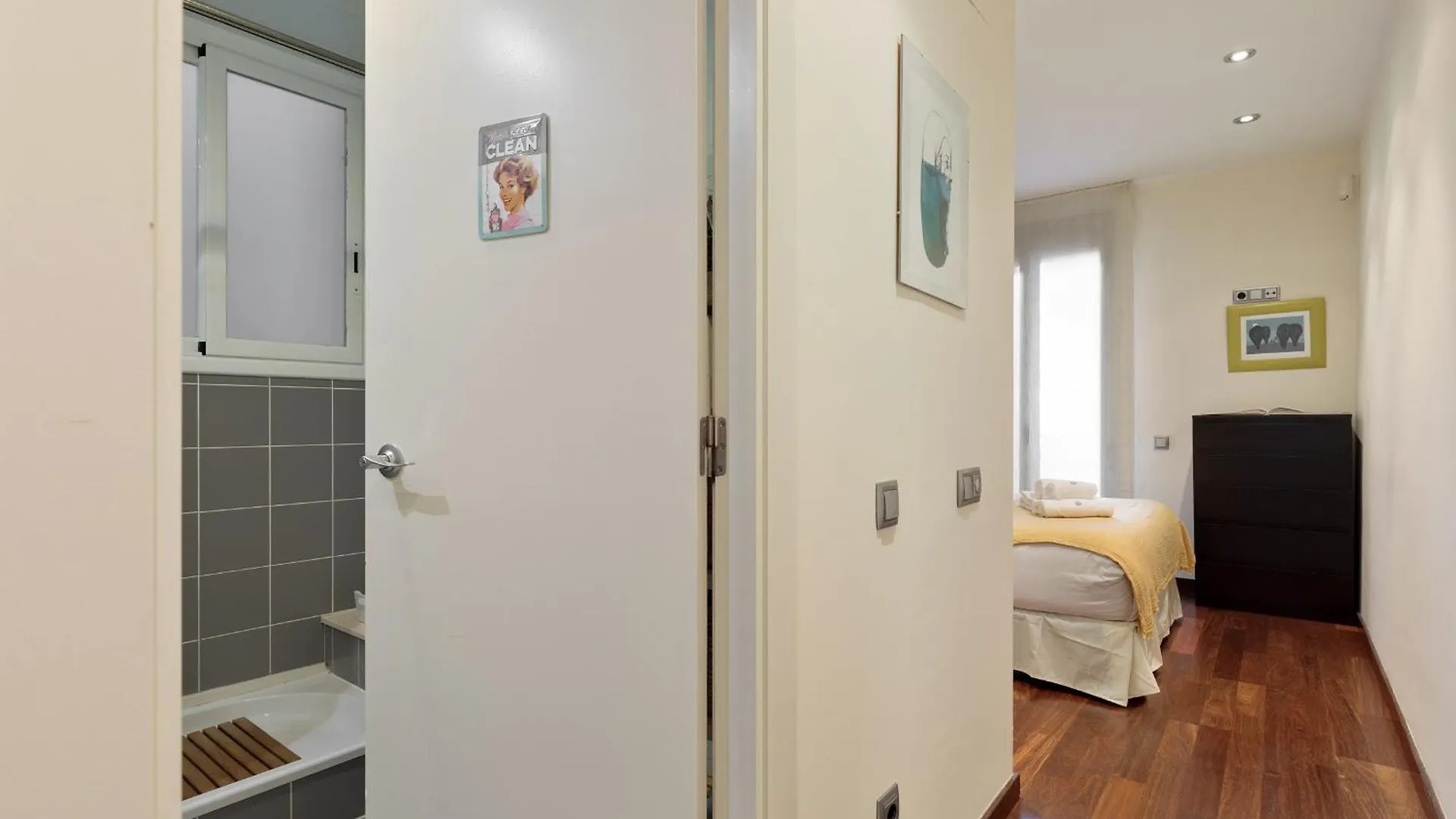 Frida By Enjoyapartments Barcelona 0*,  Spanien