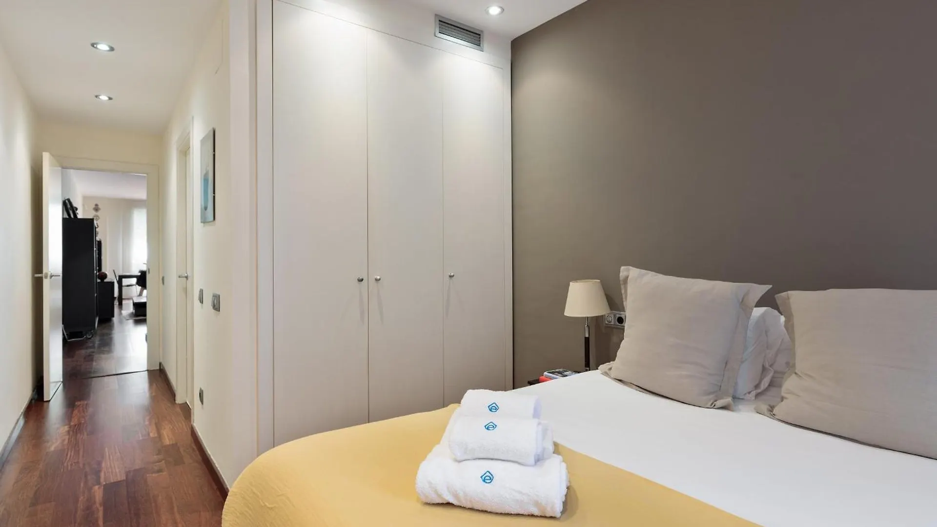 Frida By Enjoyapartments Barcelona Lägenhet